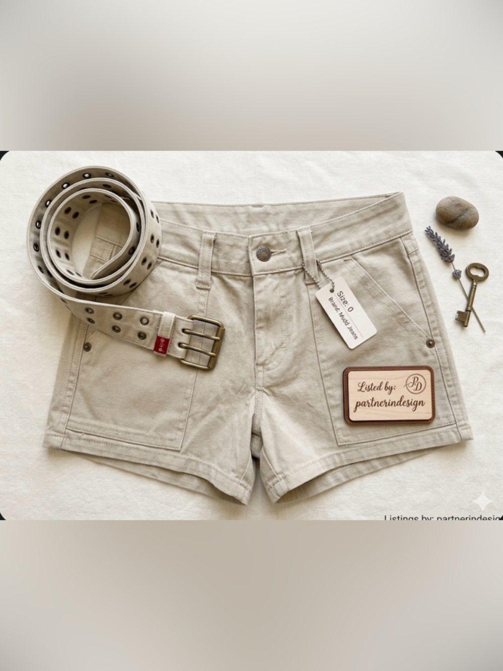 NWT Mudd Khaki Beige Shorts with removable Grommet Belt Women Size 0